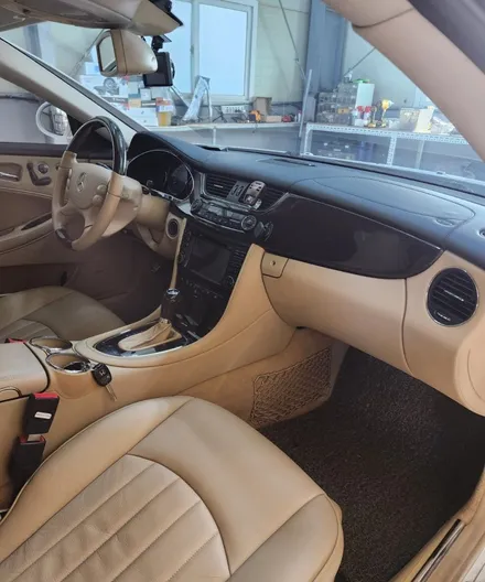 벤츠 CLS W219 실내 크레파스 냄새 제거했습니다! / 부산 강서