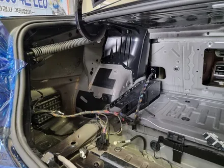 부산 BMW7시리즈 740D 하부 실내공명음 소음 자동차방음으로 / 부산 강서