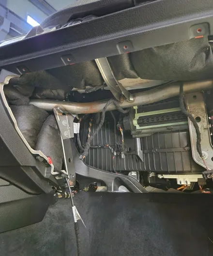 BMW3 시리즈 실내 악취 크레파스 냄새. 잘못된 정보로 피해 보지 마세요!! / 부산 강서