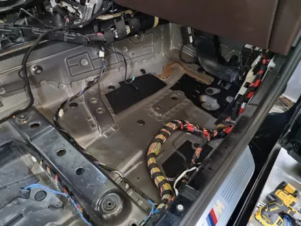 부산 BMW7시리즈 하부 바닥 자동차방음 / 부산 강서