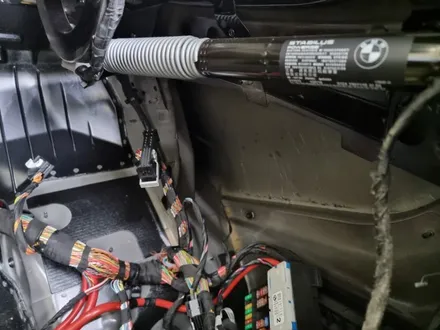 부산 BMW7시리즈 740D 하부 실내공명음 소음 자동차방음으로 / 부산 강서