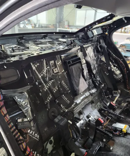 BMW7시리즈 E66 올드카 크레파스 냄새 제거 방법은? / 부산 강서