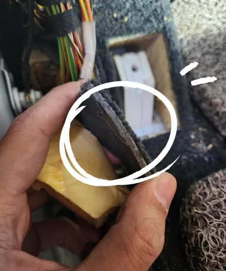 레인지로버 보그 L332 크레파스 냄새 제거 방법은?? / 부산 강서