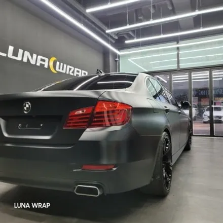 무광블랙 BMW 5시리즈 랩핑으로 확 달라진 차량을 만나보세요! / 김포시 마산동