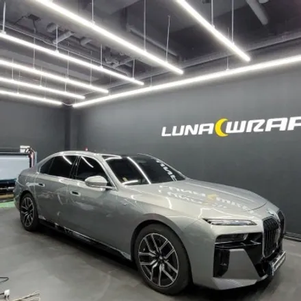 BMW 신형 7시리즈 사틴 블랙 랩핑으로 묵직함 한 스푼. / 김포시 마산동