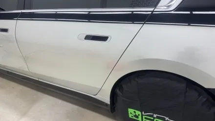 청라랩핑샵 BMW 7세대 i7 듀오톤 및 본넷 PPF 시공 - 럭스 퍼포먼스 / 인천 서구