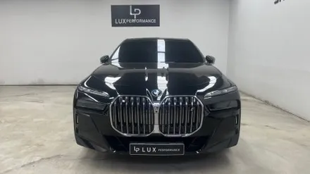 청라랩핑샵 BMW 7세대 i7 듀오톤 및 본넷 PPF 시공 - 럭스 퍼포먼스 / 인천 서구