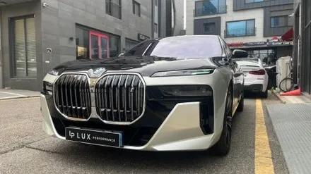 청라랩핑샵 BMW 7세대 i7 듀오톤 및 본넷 PPF 시공 - 럭스 퍼포먼스 / 인천 서구