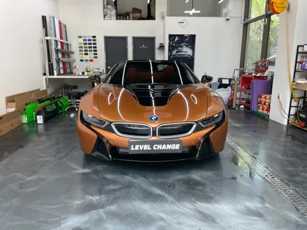 BMW i8 로드스터 유광 화이트 전체랩핑 / 서울 중랑구