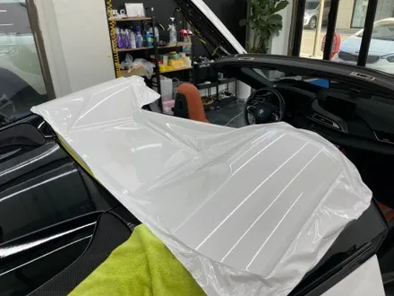BMW i8 로드스터 유광 화이트 전체랩핑 / 서울 중랑구