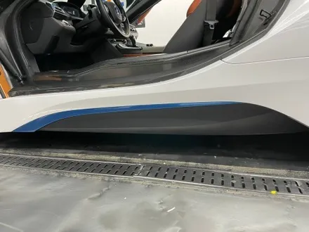 BMW i8 로드스터 유광 화이트 전체랩핑 / 서울 중랑구
