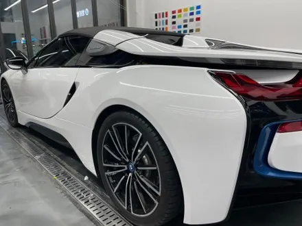 BMW i8 로드스터 유광 화이트 전체랩핑 / 서울 중랑구