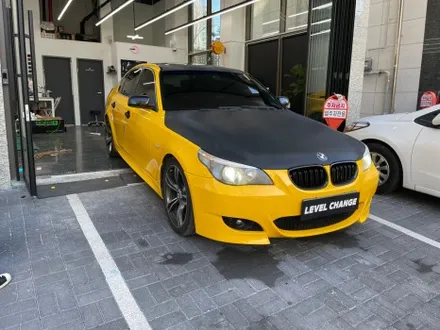 에이버리 다크옐로,카본블랙 전체랩핑 / BMW / 5시리즈 (E60) / 서울 중랑구