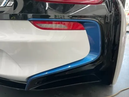 BMW i8 로드스터 유광 화이트 전체랩핑 / 서울 중랑구