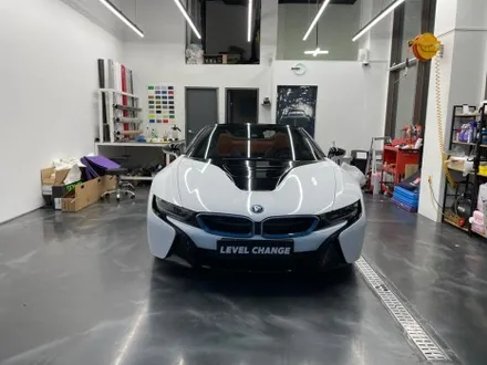 BMW i8 로드스터 유광 화이트 전체랩핑 / 서울 중랑구