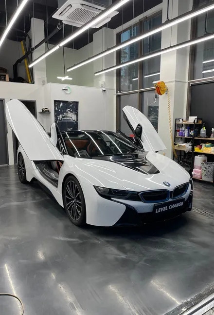 BMW i8 로드스터 유광 화이트 전체랩핑 / 서울 중랑구