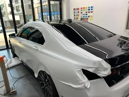 BMW 7시리즈 에이버리 사틴 펄 화이트 전체랩핑  / 서울 중랑구