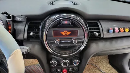 BMW MINI 미니쿠퍼 2015 모터스밸류 안드로이드올인원 및 후방카메라 설치 안드로이드오토 카플레이 연동 / 열차단 전면썬팅 / 2채널 블랙박스 설치, 시공 by 용인 블루존