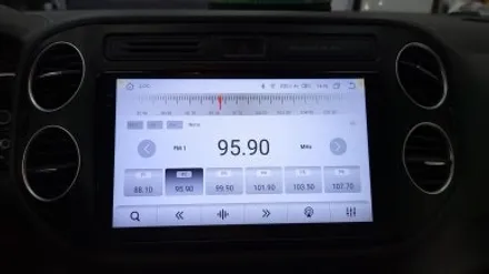 티구안 안드로이드 올인원 켈란 아이엠아이 7862s 순정내비 고장으로 교체 설치 하였습니다.