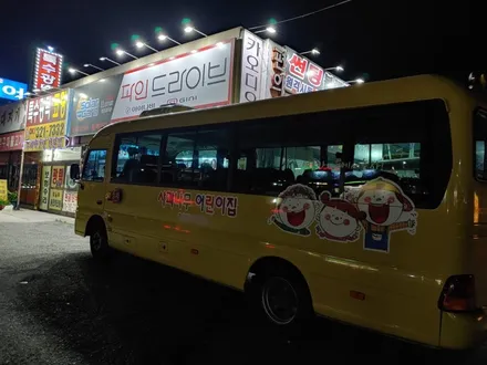 카운티 유치원 통학버스 썬팅 재시공 열적외선 차단 80% 투과율80% 애니가드8080 필름 , 시공 by 용인 블루존