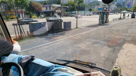 기아 그랜버드 신형 전면 통유리 열차단 썬팅 시공