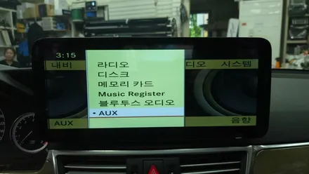 벤츠 E클래스 W212 안드로이드올인원 카플레이 안드로이드오토 설치 W213 블랙박스 보조배터리 전장작업