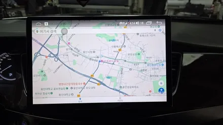 2013 에쿠스 VI 아이나비3D 카인원 안드로이드올인원 13인치 순정 공조 조작시 자동연동되고  순정어라운드뷰도 연동하여 설치되었습니다.