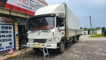 메가트럭 파워트럭 전면썬팅 AP3050 열차단필름 , 시공 by 용인 블루존