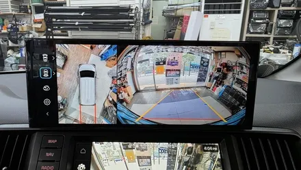 2026 레이EV 어라운드뷰 설치 AVIEW 에이뷰3D AI PAS 핸들조향연동 PDC 주차센서 연동 사람 자동차 감지거리표시 10.36 터치모니터 장착으로 상시보기 도어방음 추가