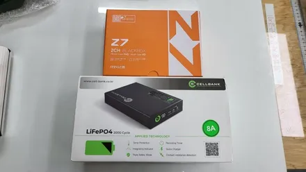 벤츠 E클래스 W212 안드로이드올인원 카플레이 안드로이드오토 설치 W213 블랙박스 보조배터리 전장작업