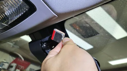 BMW F07 5GT NBT5시리즈 안드로이드 올인원 카플레이 안드로이드오토 후방카메라 아이드라이브 연동 장착 10.25 인치 12.3인치 비교 온보드 모니터 탈거후 설치