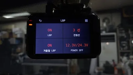올뉴투싼 안드로이드올인원 9인치, AHD 후방카메라, 지넷 2채널 블랙박스 설치 기존 순정오디오 탈거후 장착하였습니다.