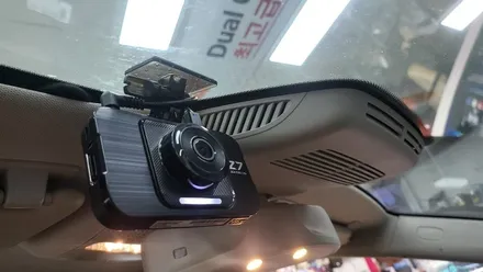 벤츠 E클래스 W212 안드로이드올인원 카플레이 안드로이드오토 설치 W213 블랙박스 보조배터리 전장작업