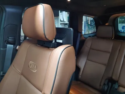 Q125 리어모니터 후석모니터 JEEP 그랜드체로키에 설치 장착 , 시공 by 용인 블루존