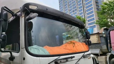 메가트럭 파워트럭 전면썬팅 AP3050 열차단필름 , 시공 by 용인 블루존