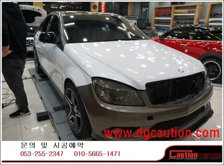 벤츠 C300 미국 에이버리 다이아몬드 화이트 시공입니다. #대구랩핑 #대구래핑 #대구카스킨 #대구탑폴리에 / 대구 수성구 황금동
