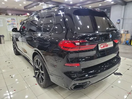 BMW X7 고광택블랙 전체랩핑시공 <대구랩핑><대구PPF> / 대구 수성구 황금동