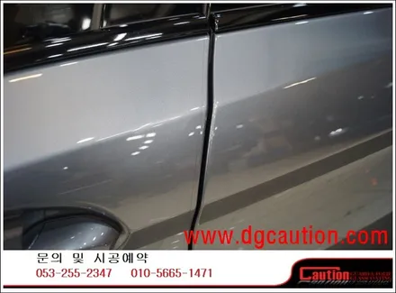 BMW G30 520D 앞범퍼 전체 PPF 및 도어컵 도어엣지 라이트 PPF & 사이드 M 퍼포먼스 데칼 시공사진입니다. #대구랩핑 #대구PPF #대구래핑 #자동차보호필름 / 대구 수성구 황금동
