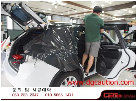 포르쉐카이엔디젤 전체랩핑 입니다.[대구랩핑][포르쉐랩핑][대구카스킨][유광블랙랩핑] / 대구 수성구 황금동