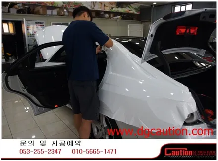 벤츠E 250 전체화이트랩핑시공입니다.[대구랩핑][벤츠랩핑][벤츠E클래스][대구코션] / 대구 수성구 황금동