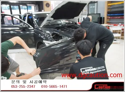 포르쉐카이엔디젤 전체랩핑 입니다.[대구랩핑][포르쉐랩핑][대구카스킨][유광블랙랩핑] / 대구 수성구 황금동