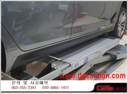 BMW G30 520D 앞범퍼 전체 PPF 및 도어컵 도어엣지 라이트 PPF & 사이드 M 퍼포먼스 데칼 시공사진입니다. #대구랩핑 #대구PPF #대구래핑 #자동차보호필름 / 대구 수성구 황금동