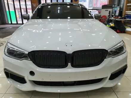 BMW M550d 탑폴리에 다크그레이 전체랩핑시공<대구PPF><대구랩핑> / 대구 수성구 황금동