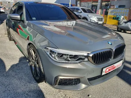BMW M550d 탑폴리에 다크그레이 전체랩핑시공<대구PPF><대구랩핑> / 대구 수성구 황금동