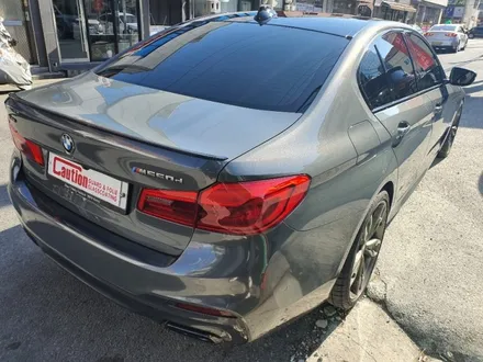 BMW M550d 탑폴리에 다크그레이 전체랩핑시공<대구PPF><대구랩핑> / 대구 수성구 황금동