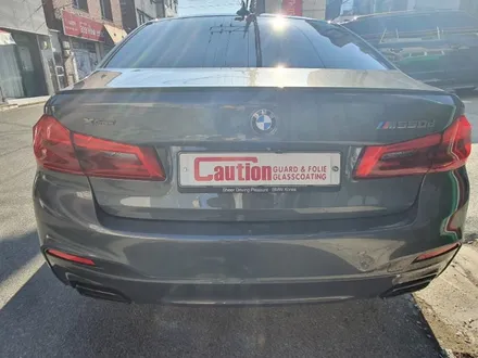 BMW M550d 탑폴리에 다크그레이 전체랩핑시공<대구PPF><대구랩핑> / 대구 수성구 황금동