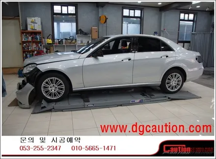 벤츠 E300 미국 에이버리 인디고블루 전체시공입니다. #대구랩핑 #대구래핑 #대구카스킨 #대구탑폴리에 / 대구 수성구 황금동