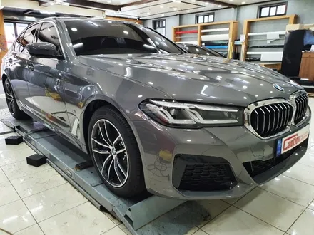 BMW 520i 저황변PPF STEP2패키지+코션글라실코팅 시공<대구PPF><대구랩핑> / 대구 수성구 황금동