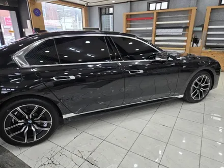 BMW 740D 전체 크롬죽이기 시공<대구랩핑><대구PPF> / 대구 수성구 황금동