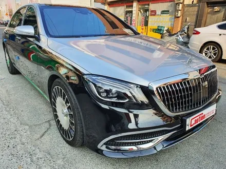 벤츠 마이바흐 S560 탑폴리에 실버 투톤시공<대구랩핑><대구PPF> / 대구 수성구 황금동